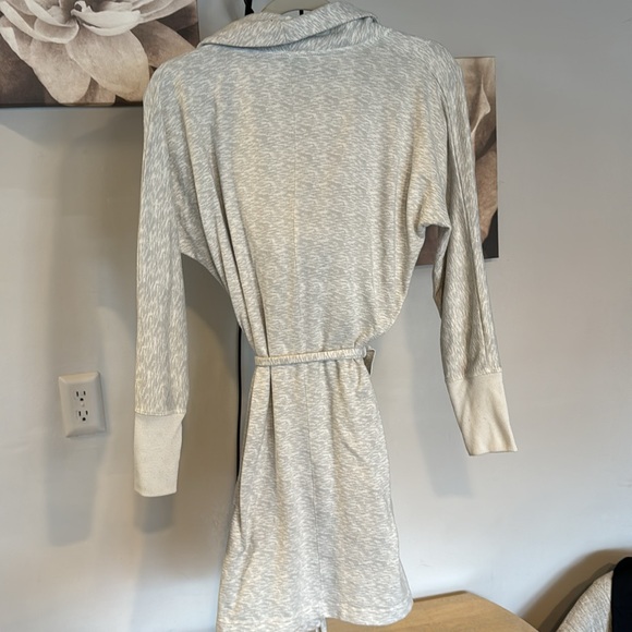 Jaclyn Intimates Robe Small - Picture 7 of 7